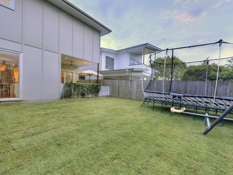 28 Strong Ave, Graceville QLD 4075