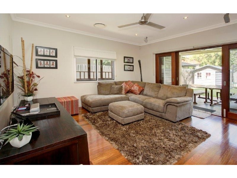 207 Verney Road East, Graceville QLD 4075