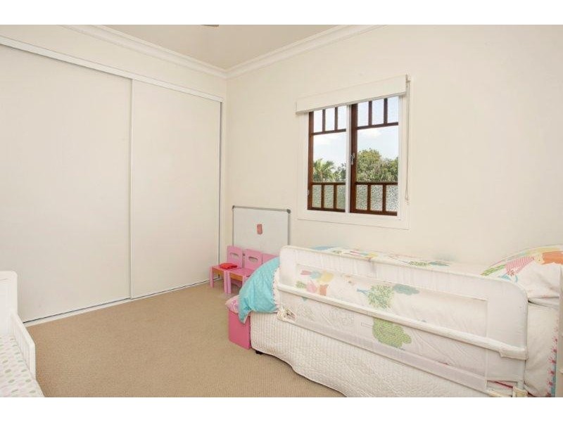 207 Verney Road East, Graceville QLD 4075