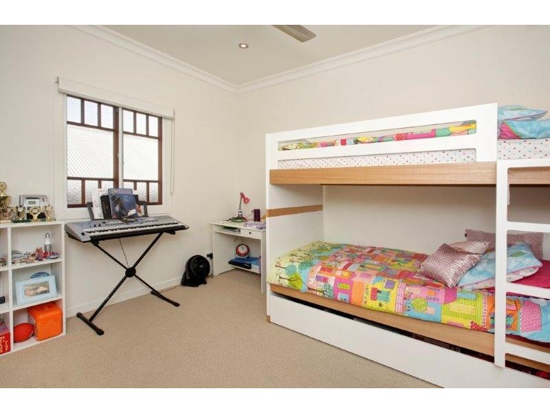 207 Verney Road East, Graceville QLD 4075