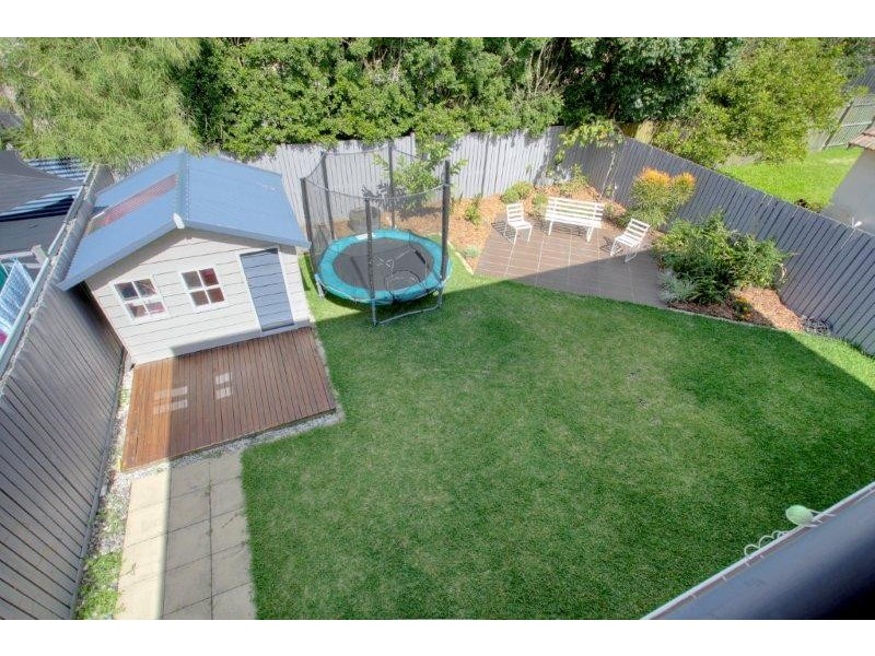 207 Verney Road East, Graceville QLD 4075