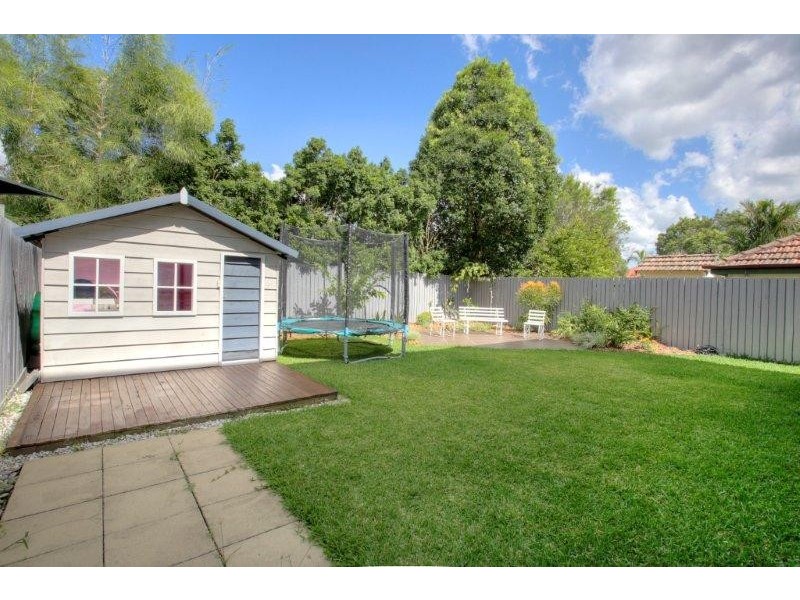 207 Verney Road East, Graceville QLD 4075