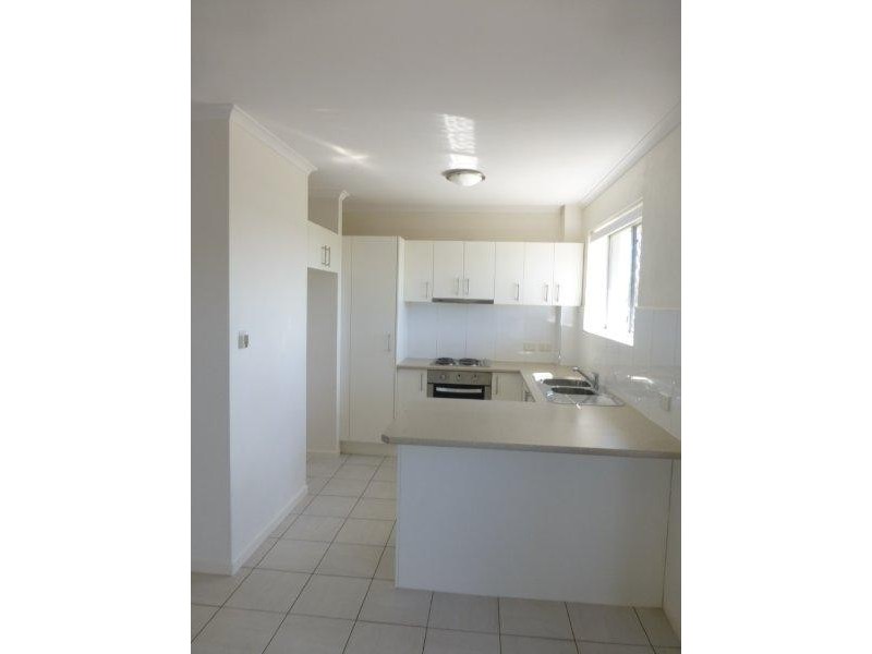 2/79 Goodwin Terrace, Moorooka QLD 4105