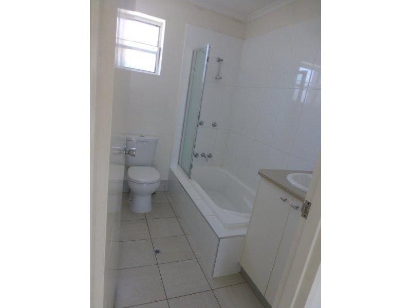 2/79 Goodwin Terrace, Moorooka QLD 4105