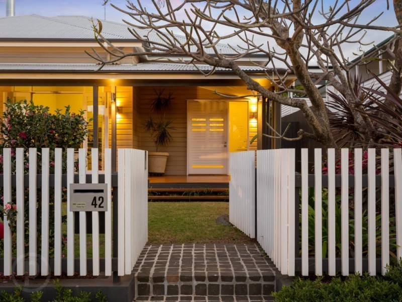 42 Hilda Street, Corinda QLD 4075