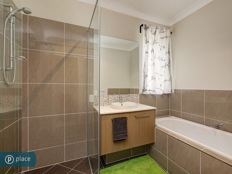 3 Giancarlo Cres, Doolandella QLD 4077
