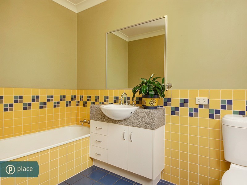 28 Elizabeth Street, Sherwood QLD 4075