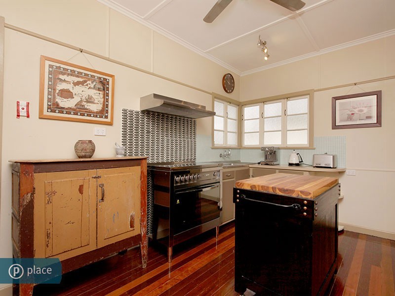 2 Hodge Street, Corinda QLD 4075