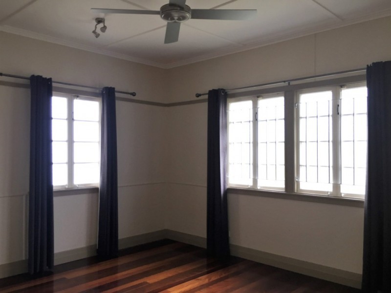 2 Hodge Street, Corinda QLD 4075