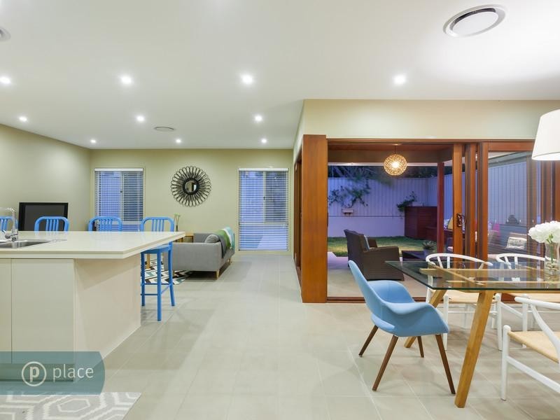 8 Cormack Street, Sherwood QLD 4075