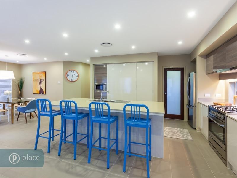 8 Cormack Street, Sherwood QLD 4075