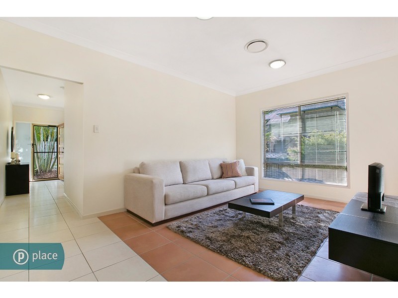 67 Thomas Street, Sherwood QLD 4075