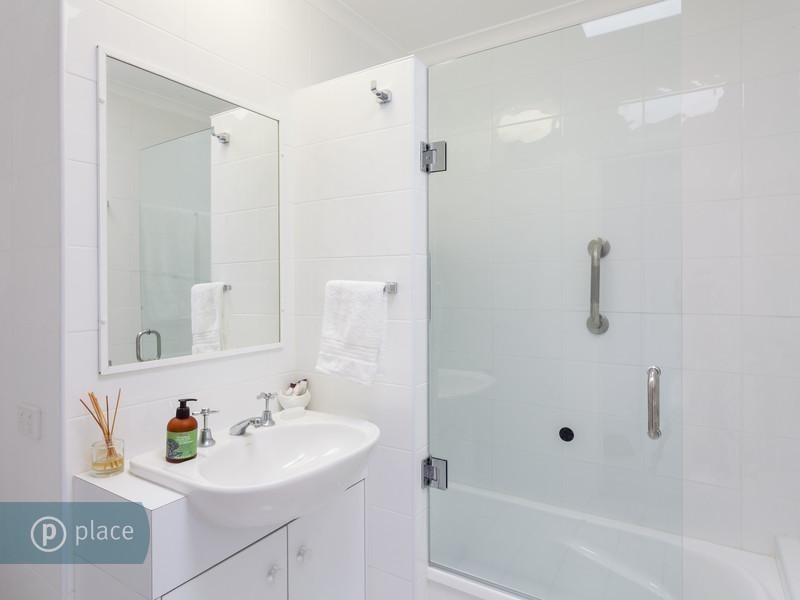 16/95 Strickland Tce, Graceville QLD 4075