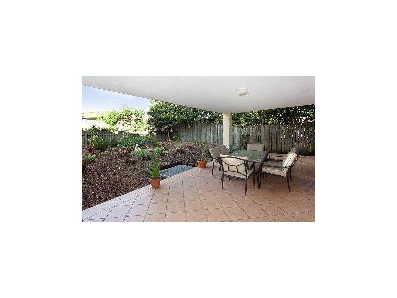 8/20 Underhill Ave, Indooroopilly QLD 4068