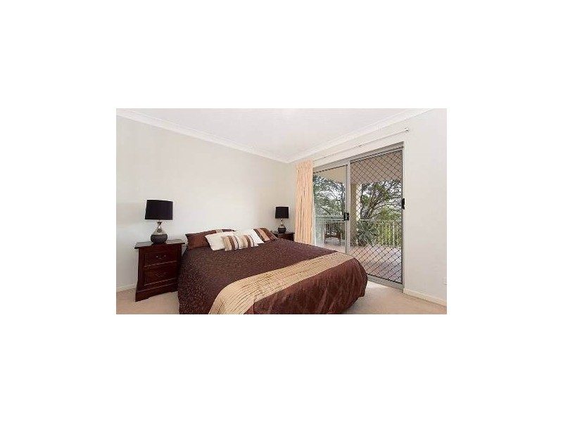 8/20 Underhill Ave, Indooroopilly QLD 4068