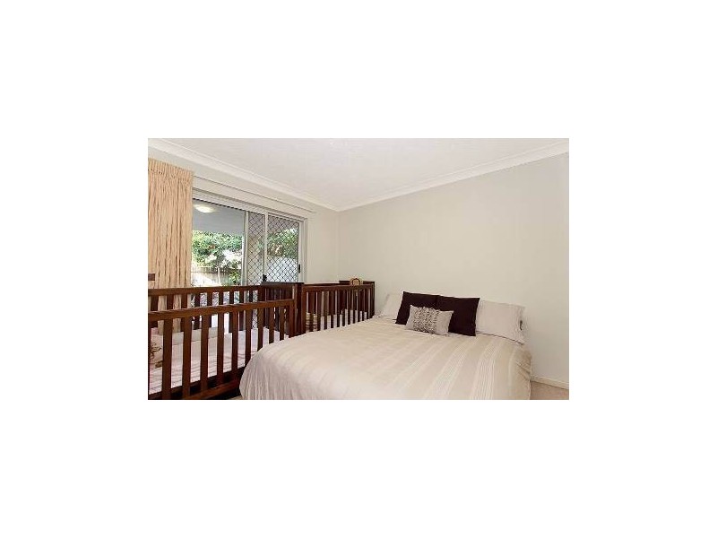 8/20 Underhill Ave, Indooroopilly QLD 4068