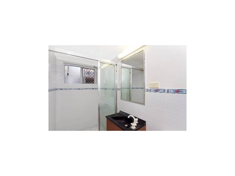 8/20 Underhill Ave, Indooroopilly QLD 4068
