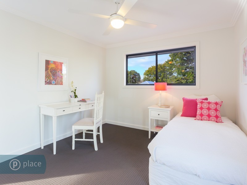 198 Oxley Road, Graceville QLD 4075