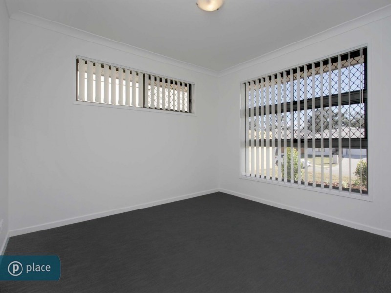 19 Pamphlett Street, Oxley QLD 4075