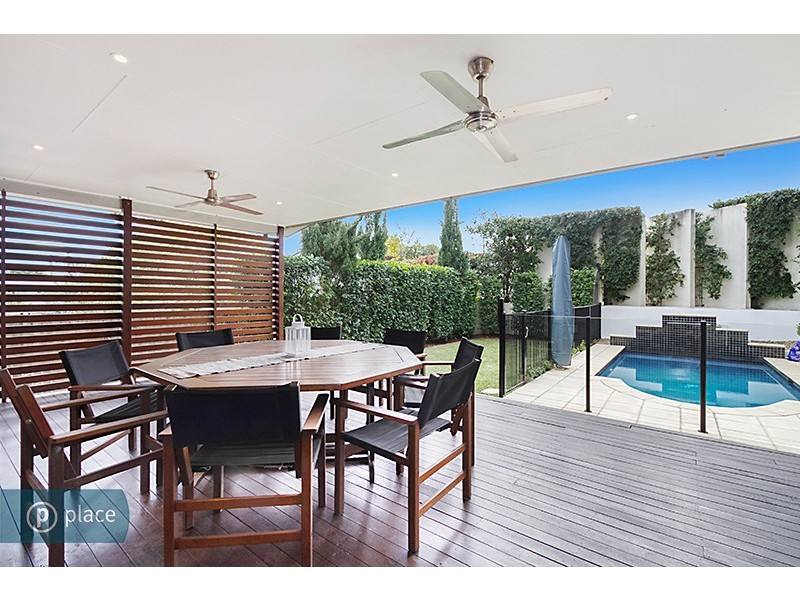 53 Camelot Street, Tennyson QLD 4105