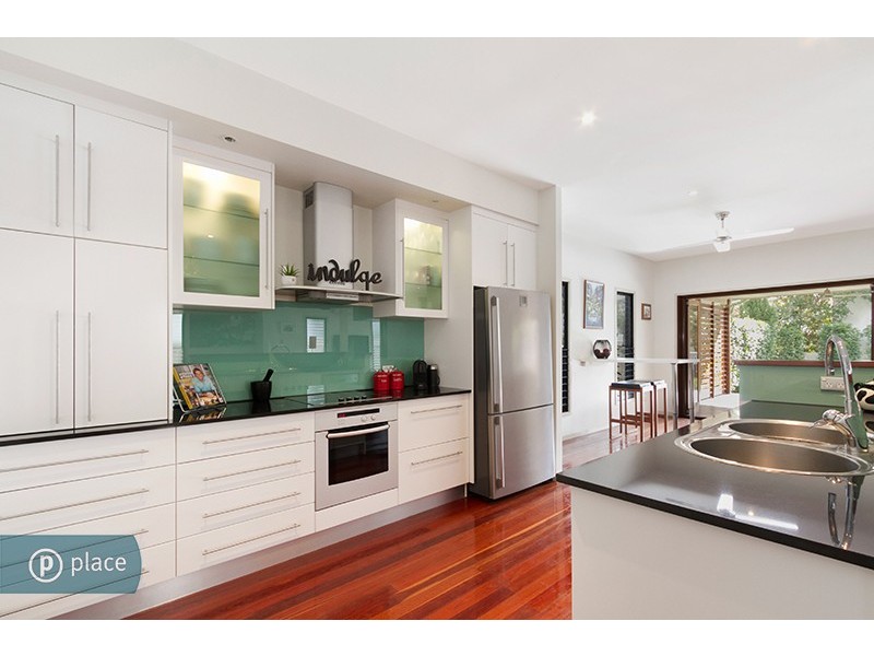 53 Camelot Street, Tennyson QLD 4105