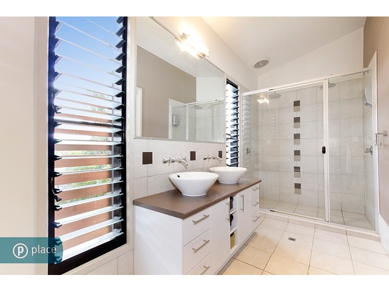 53 Camelot Street, Tennyson QLD 4105