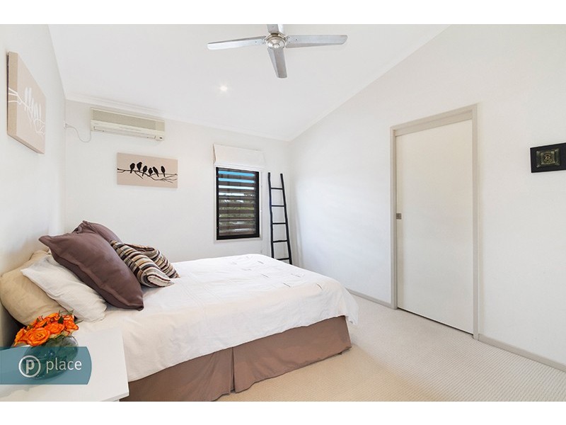 53 Camelot Street, Tennyson QLD 4105