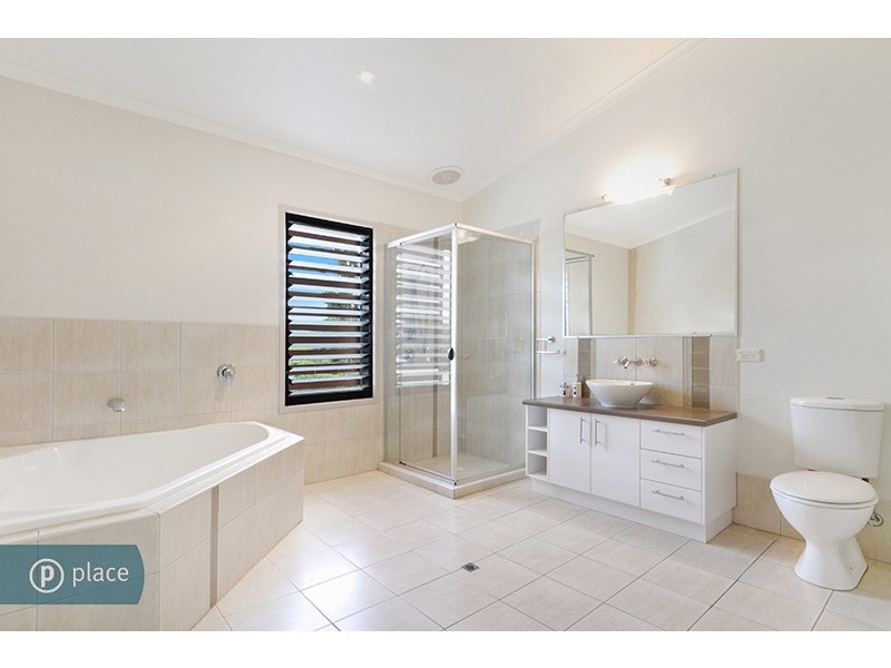 53 Camelot Street, Tennyson QLD 4105