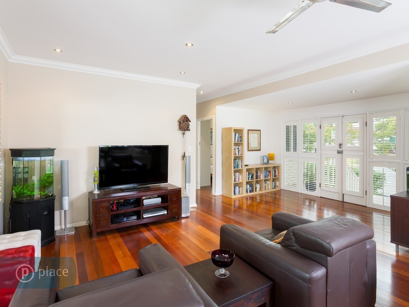 36 Victoria Avenue, Chelmer QLD 4068