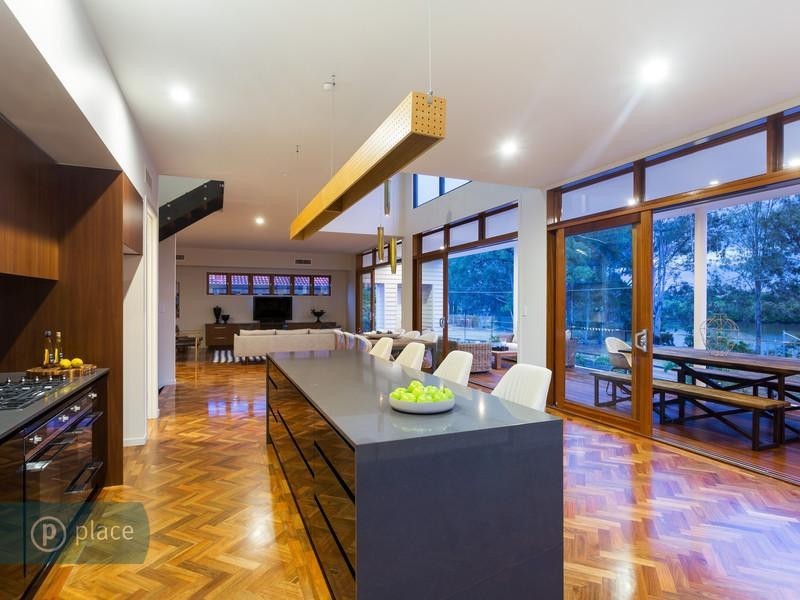 67 Nadine Street, Graceville QLD 4075