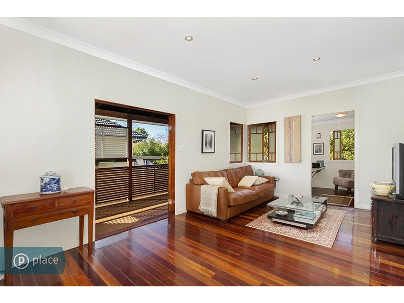 63 Lancelot Street, Tennyson QLD 4105