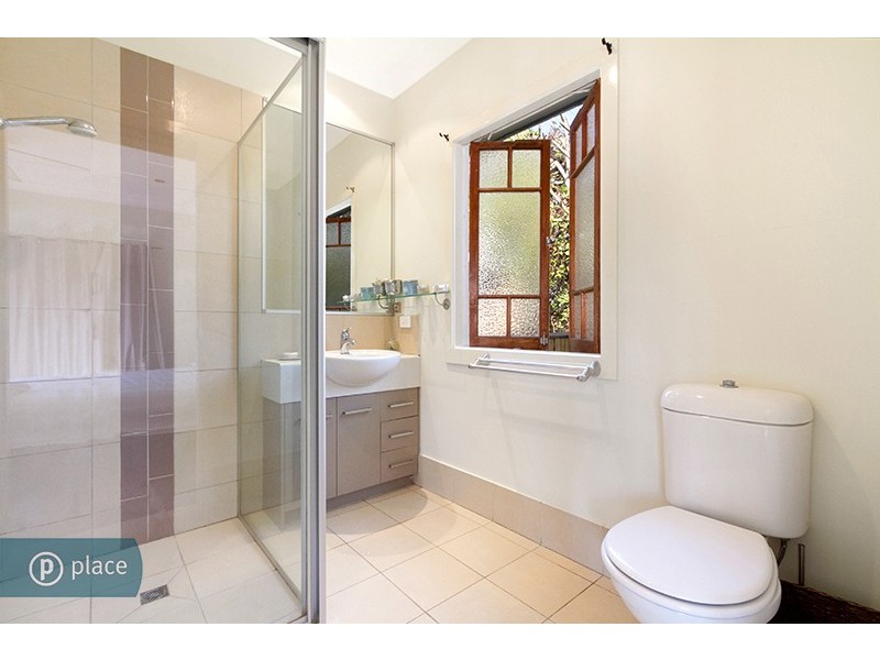 63 Lancelot Street, Tennyson QLD 4105