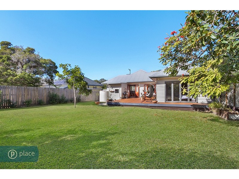 63 Lancelot Street, Tennyson QLD 4105