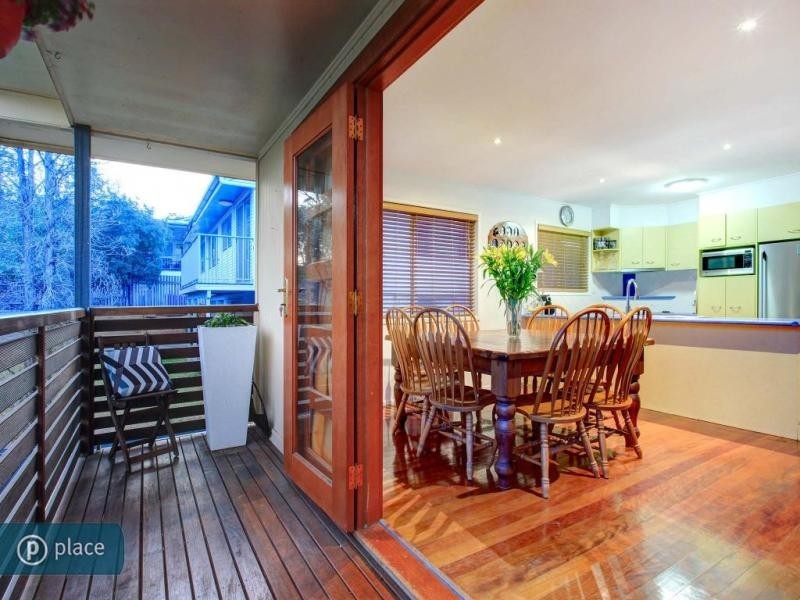 205 Englefield Road, Oxley QLD 4075