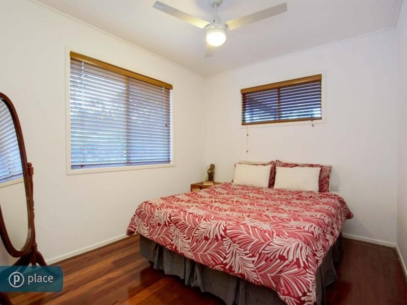205 Englefield Road, Oxley QLD 4075