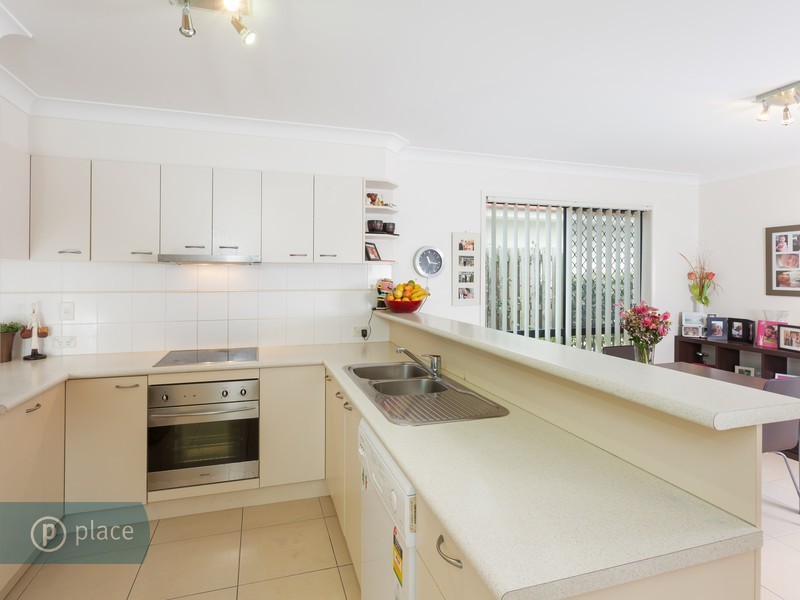 24/300 Cliveden Avenue, Corinda QLD 4075