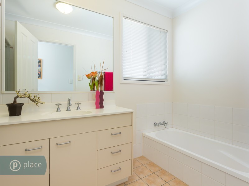 24/300 Cliveden Avenue, Corinda QLD 4075