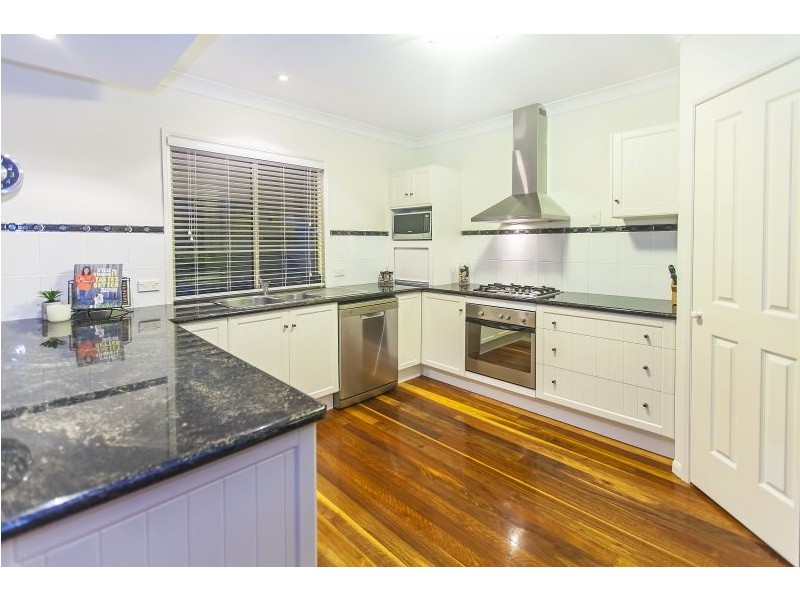 82 Orana Street, Carina QLD 4152