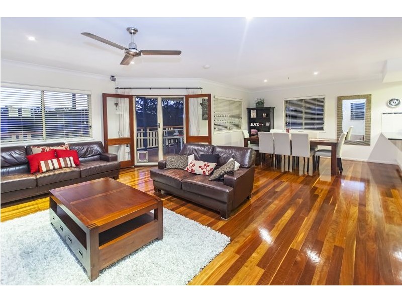 82 Orana Street, Carina QLD 4152