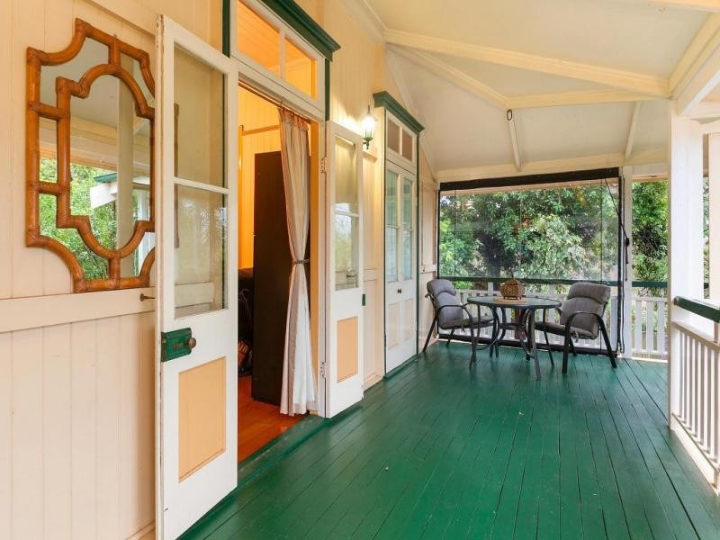 469 Honour Avenue, Sherwood QLD 4075