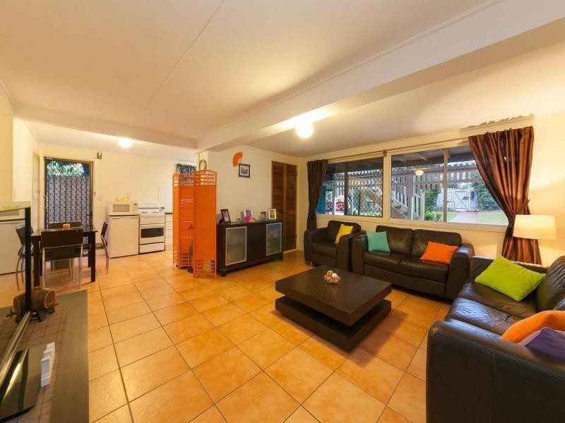 469 Honour Avenue, Sherwood QLD 4075