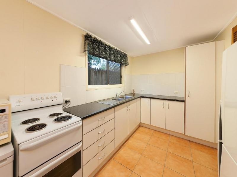 469 Honour Avenue, Sherwood QLD 4075