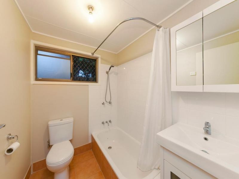 469 Honour Avenue, Sherwood QLD 4075