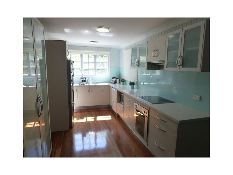 64 Clara Street, Corinda QLD 4075