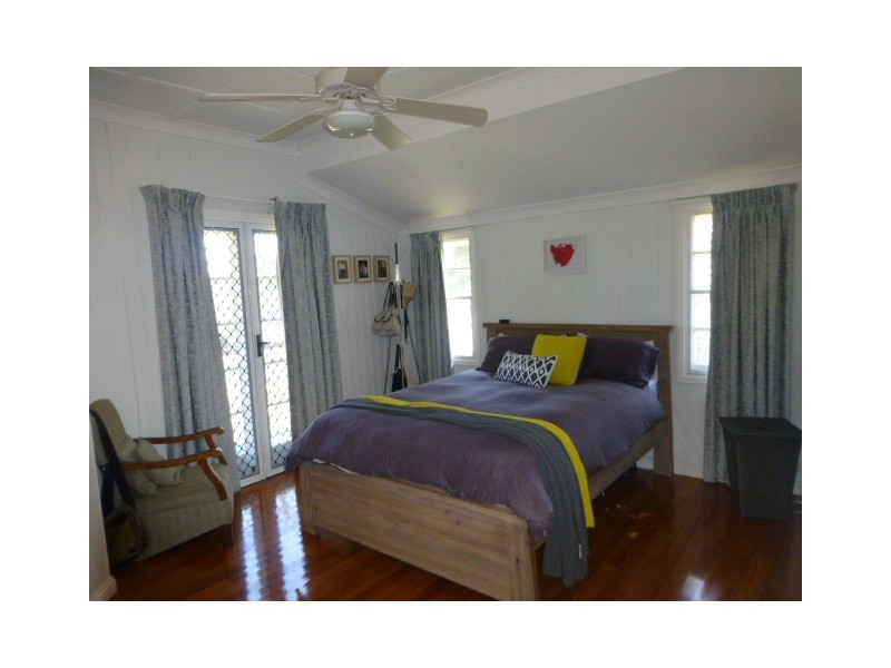 64 Clara Street, Corinda QLD 4075