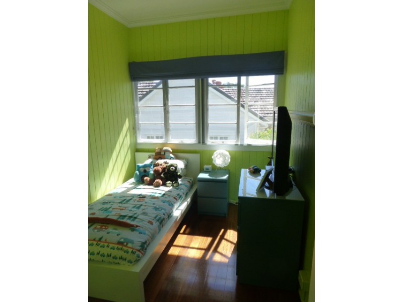 64 Clara Street, Corinda QLD 4075