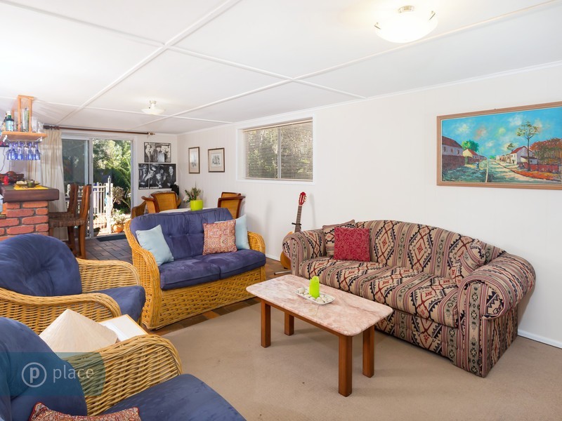 22 Halimah Street, Chapel Hill QLD 4069