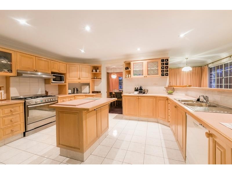 21 Woolner Place, Mount Ommaney QLD 4074