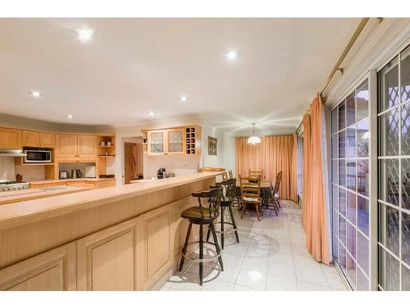 21 Woolner Place, Mount Ommaney QLD 4074