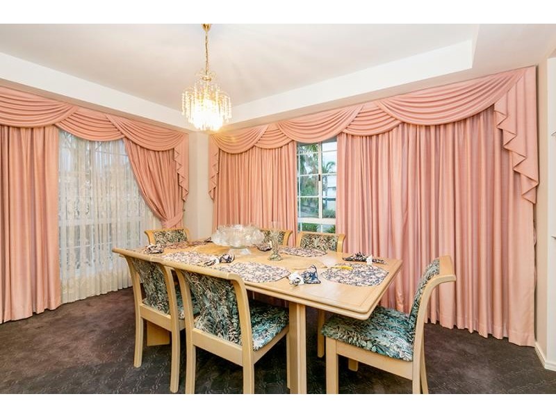 21 Woolner Place, Mount Ommaney QLD 4074